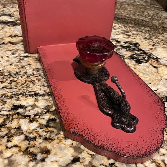 (NWT) small red shelf - Picture 3 of 6